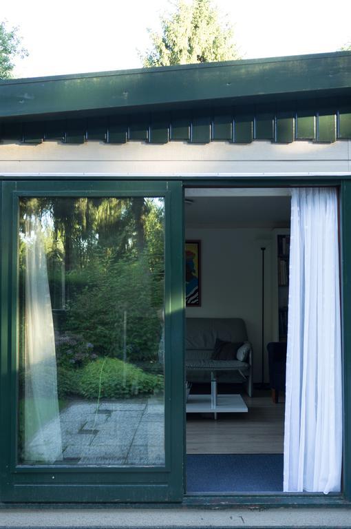 Tranquil Oasis: Dutch Countryside Retreat With Bike *